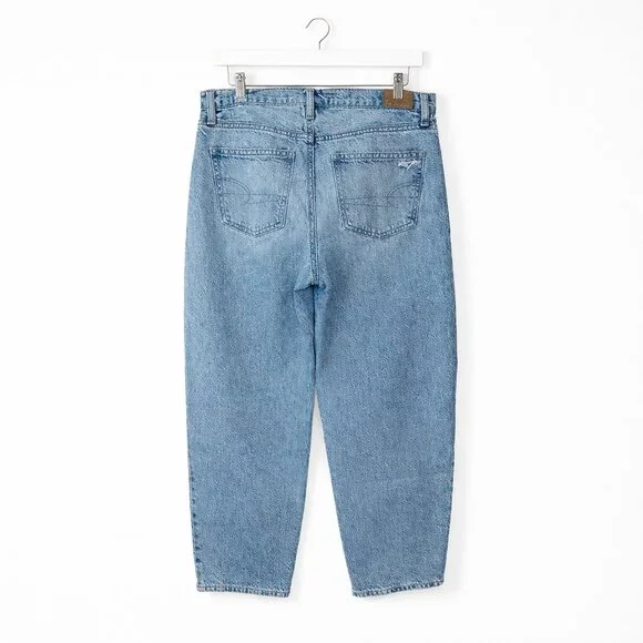 American Eagle Barrel Jeans Size 8 Regular Light Wash High Rise Relaxed Tapered - Picture 5 of 8